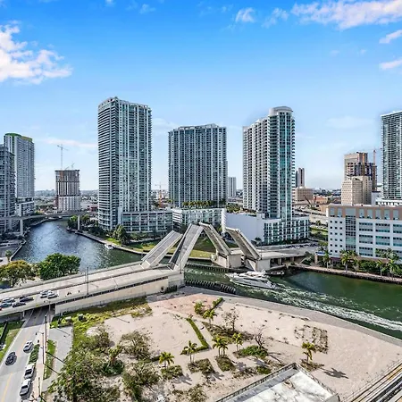 Iconic 2 Bedroom Loft Brickell-Stunning Views